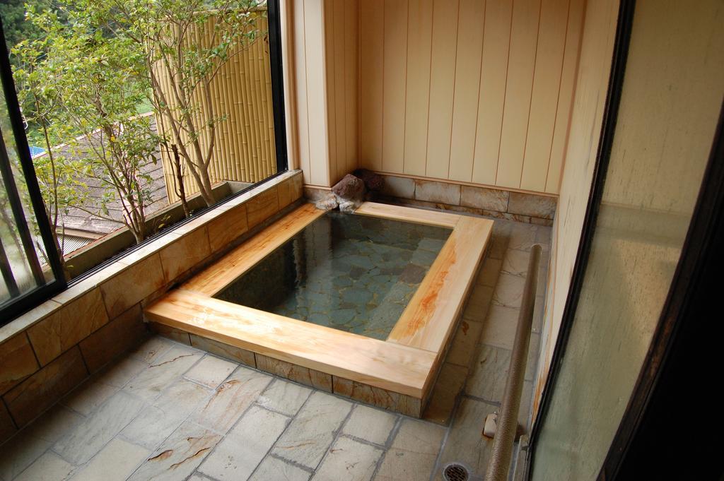 Sawatari Onsen Miyataya Ryokan Nakanojo Екстер'єр фото